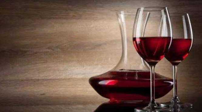 红酒文化，红酒的酿制过程是怎样的，酿酒用葡萄有哪些？