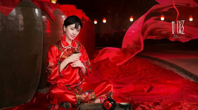 女儿红是白酒还是黄酒？女儿红是黄酒