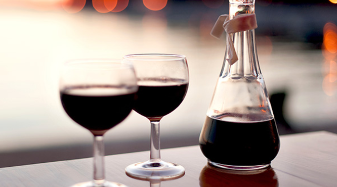 干红葡萄酒有什么特点，“干红”又是什么意思？