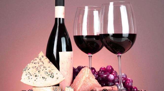 红酒和葡萄酒有什么区别？红酒是葡萄酒的种类之一