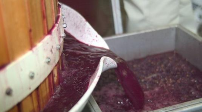 什么是葡萄酒的二次发酵？二次发酵需要注意什么？