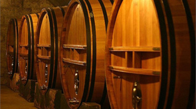 橡木桶存酒，是什么因素导致葡萄酒更贵