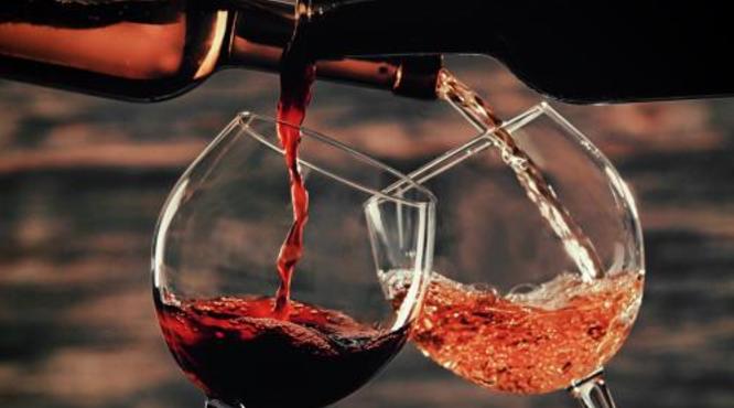 红酒沉淀物是怎么产生的？红酒有沉淀还能喝吗？