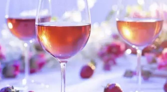 全面解读桃红葡萄酒：桃红葡萄酒的靓丽颜色是从哪来的?
