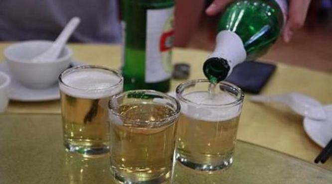 喝一瓶啤酒多久可以开车不算酒驾，用蜂蜜水可以解酒吗？