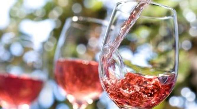 发酵结束的桃红葡萄酒苦涩味重是什么原因