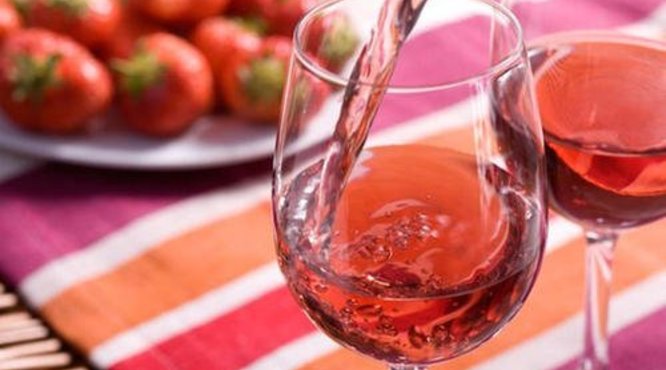 桃红葡萄酒是什么发酵工艺生产出来的