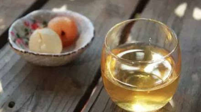 发酵荔枝酒的制作方法: