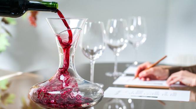 怎么区分红酒与干红葡萄酒