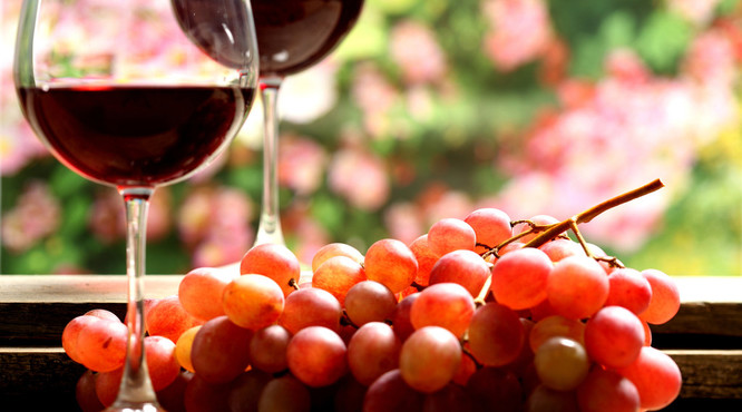 红葡萄酒泡洋葱的方法及其喝法