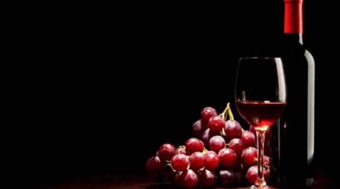 适量的喝葡萄酒对健康有什么好