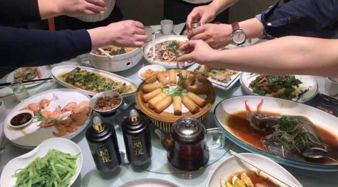 白酒下什么菜图片(配白酒的小菜图片)