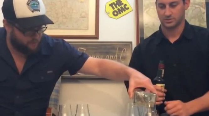外国人喝白酒吗(外国人喝白酒吗?)