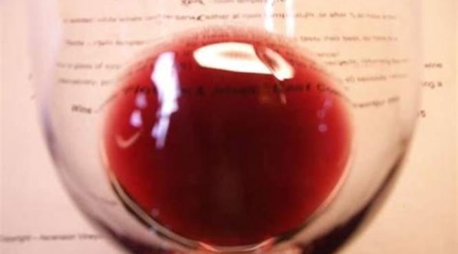 野生山葡萄酒有什么作用,葡萄酒的成分有什么作用