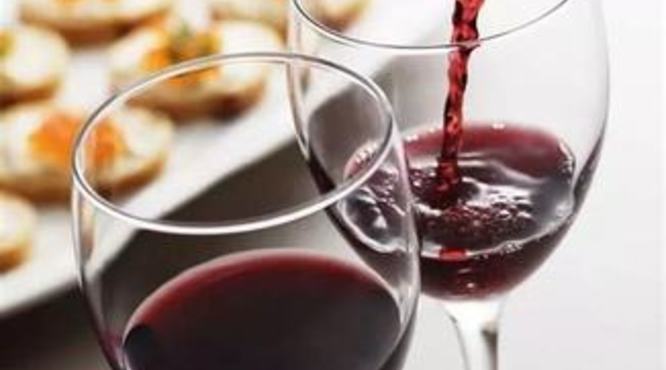 葡萄酒属于什么酒,什么是桃红酒葡萄酒