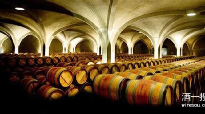葡萄酒在橡木桶中产生的风味,橡木桶给葡萄酒带来哪些味道