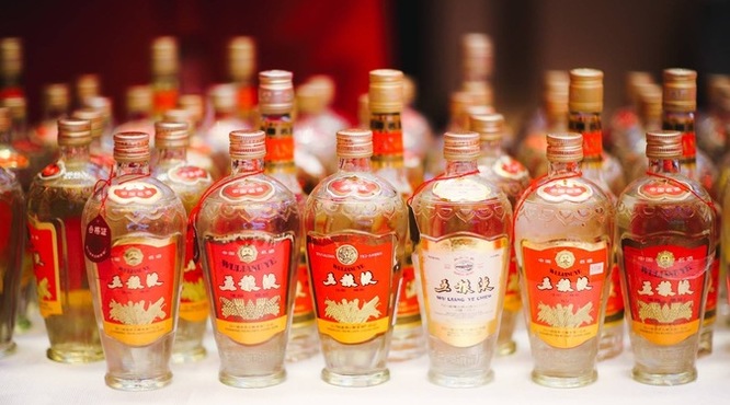 茅台五粮液老酒图片及价格表(茅台酒五粮液酒的价格)