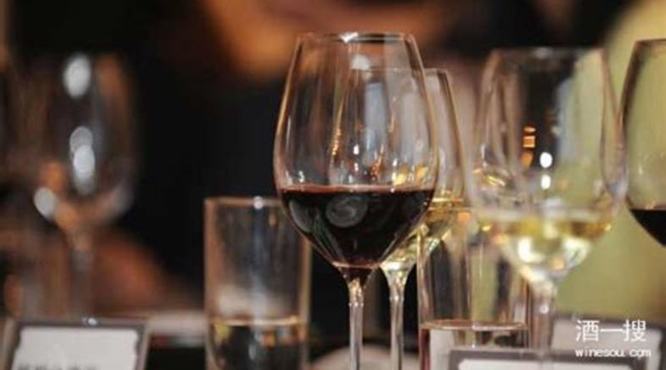 如何品尝葡萄酒的介绍词,教你如何正确品尝葡萄酒