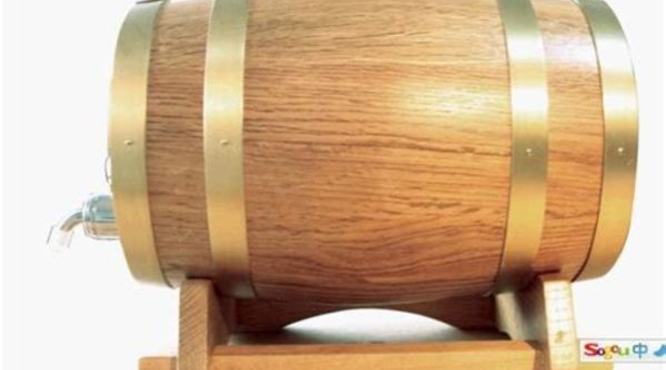 旧橡木桶如何装酒,百年橡木桶酿啤酒