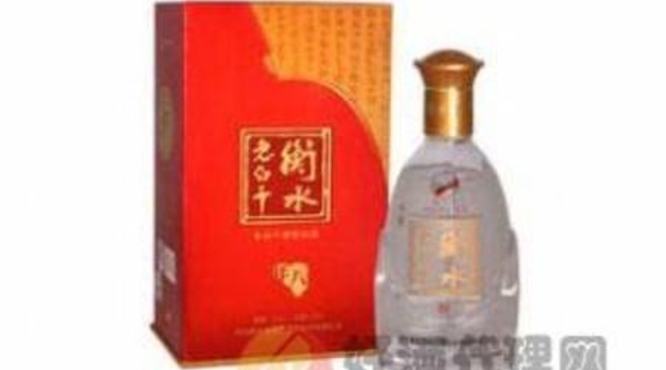 朗姆酒是属于什么酒,提拉米苏里面的酒是什么酒